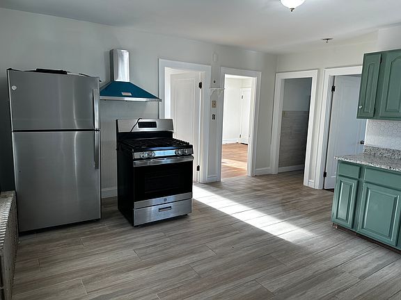 3rd image of 95 W Allds St #95