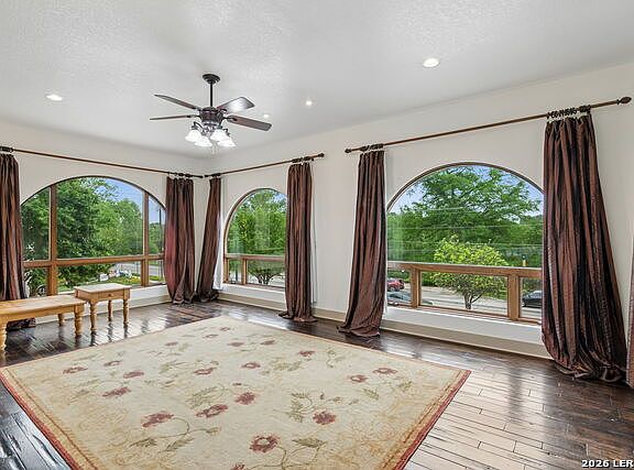 4th image of 412 River Rd Ste 201