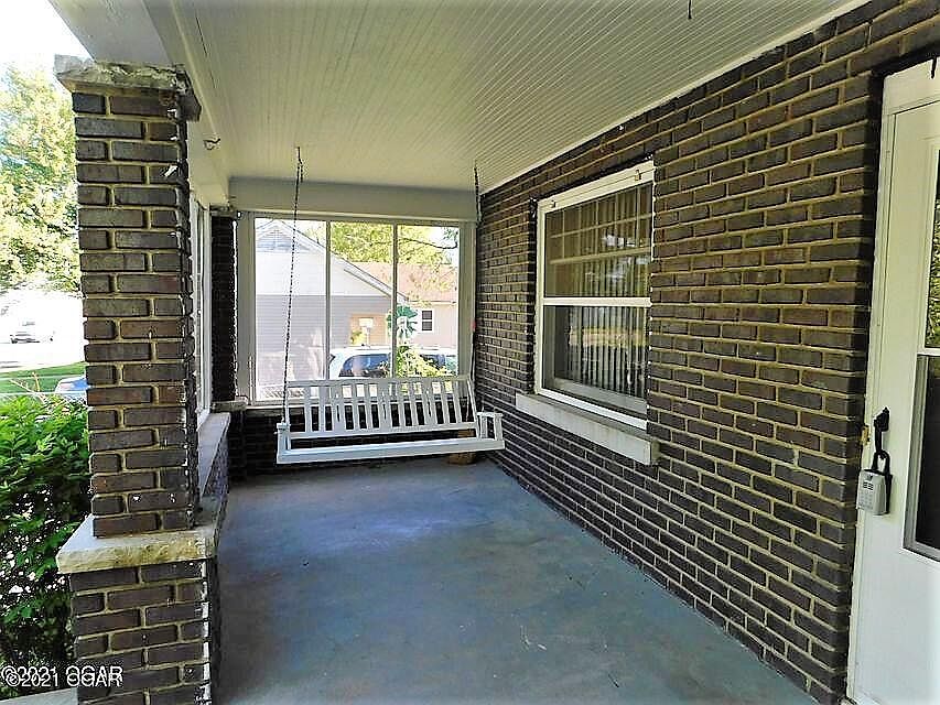2nd image of 214 S Gray Ave