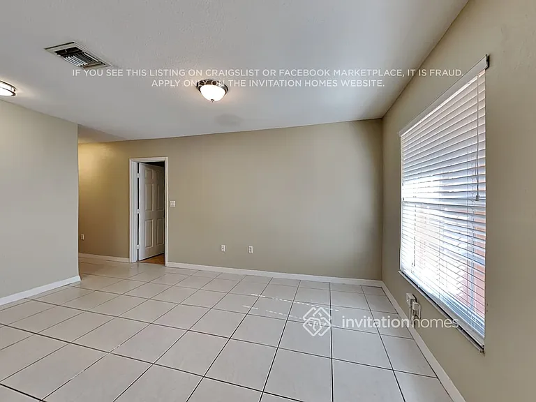 4370 SW 159th Ave — Photo 3