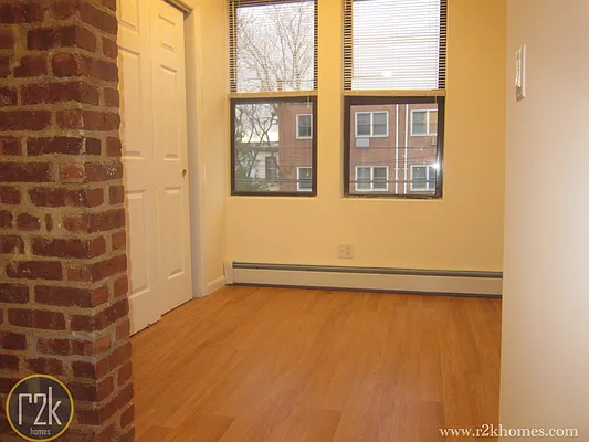Rented by Realty 2000 Corp | media 12