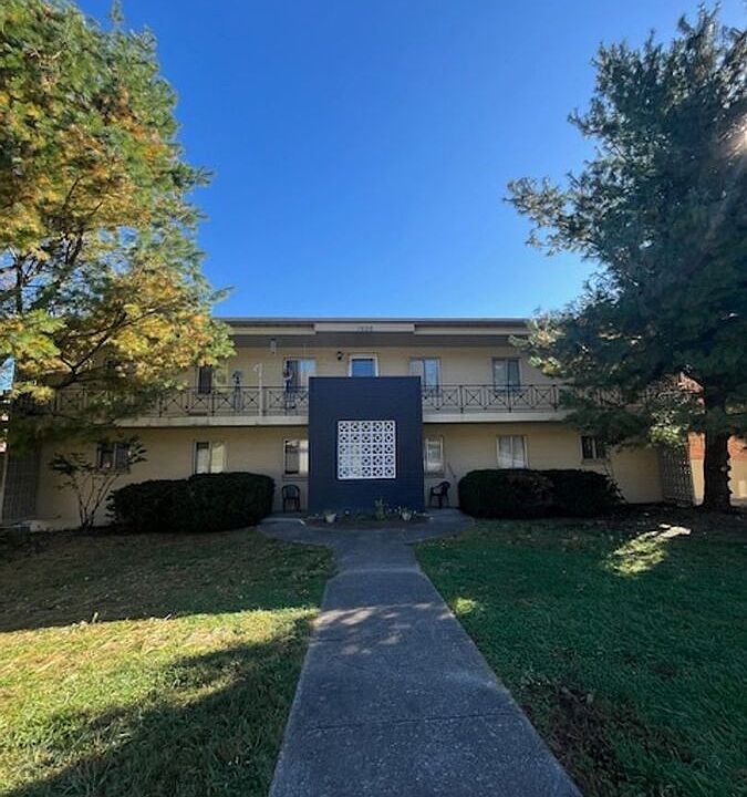 1st image of 1606 Alexandria Dr APT 8