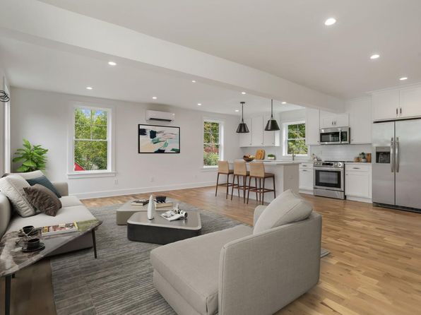 49 Daniels Farm Rd #J