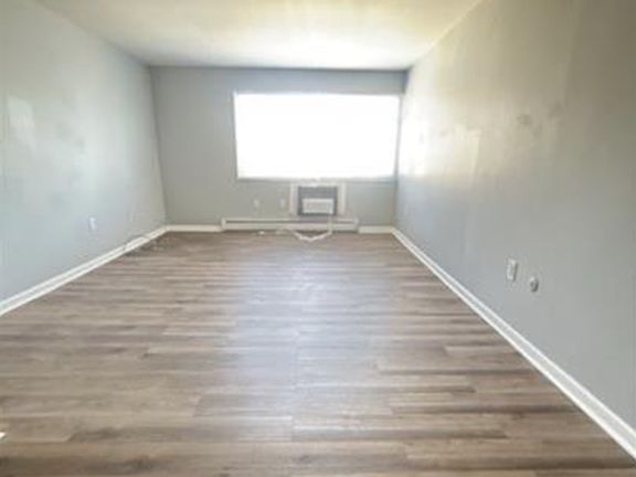 2nd image of 423 Briarwood Ave #10869513