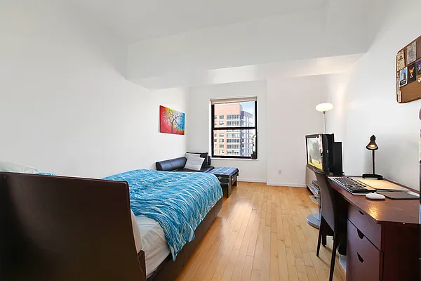 Rented by Corcoran | media 35