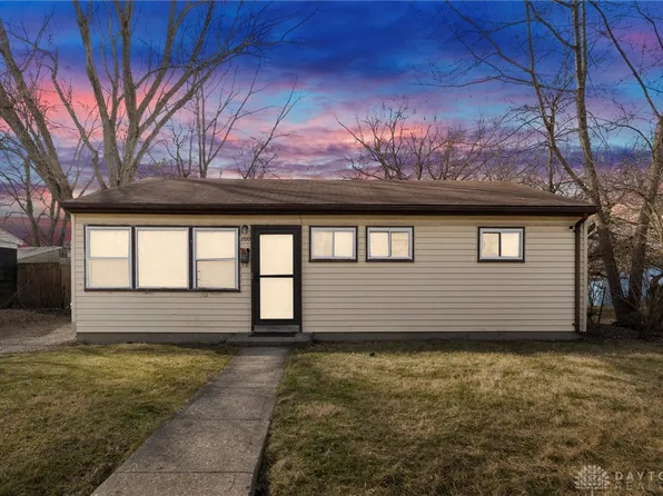 1303 Graystone Dr, Dayton, OH 45417