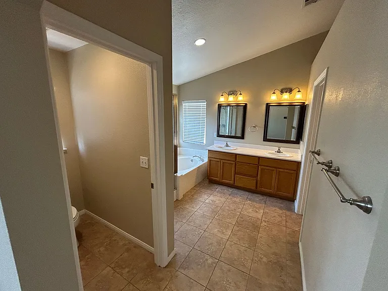667 Harold Smith Dr — Photo 18