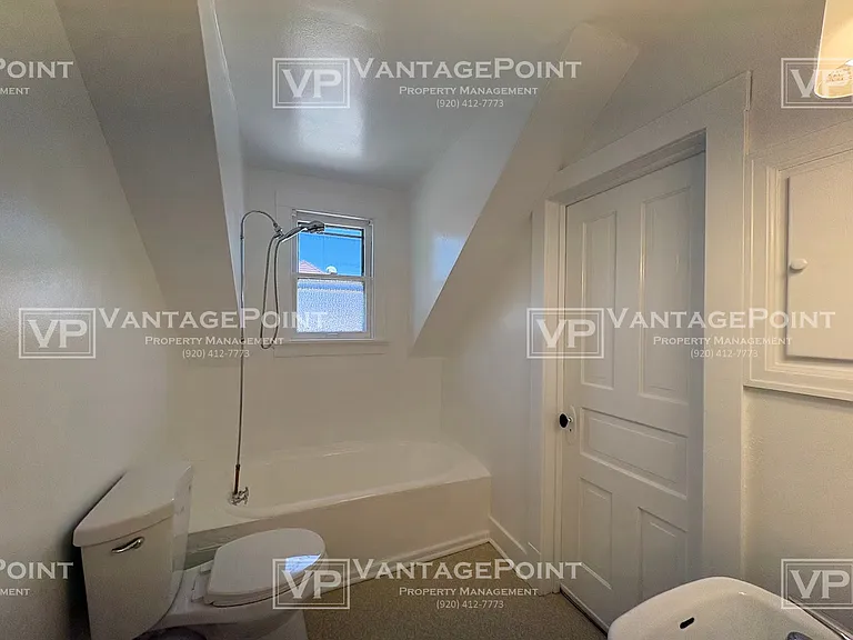 1218A S 16th St — Photo 8