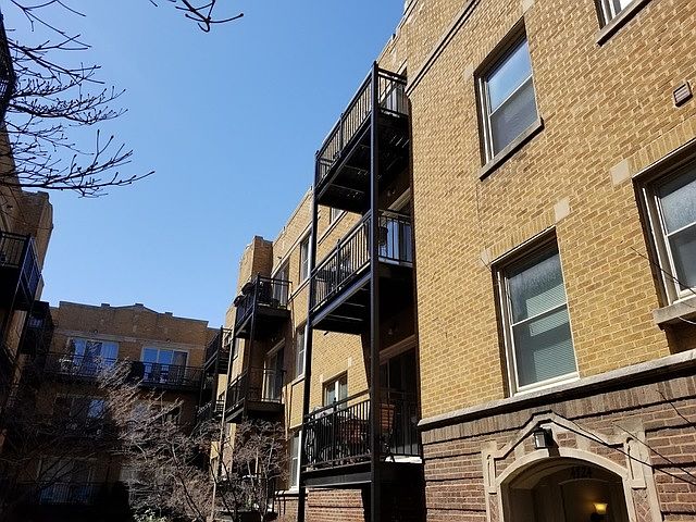 1st image of 4718.5 N Beacon St #2S