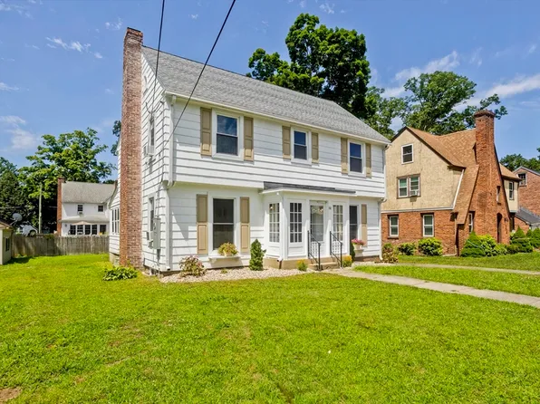 60 Rencelau St, Springfield, MA 01118