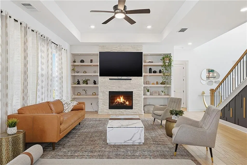 5 bed, 5.5 bath, 4045 sqft, $6,000 — Photo 3