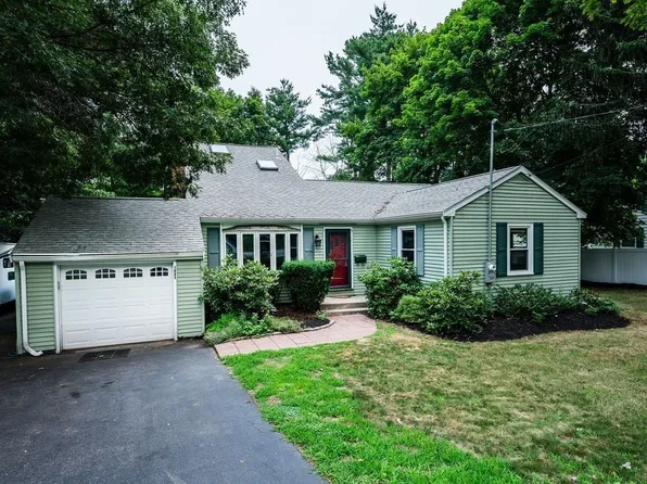 1083 Edgell Rd, Framingham, MA 01701