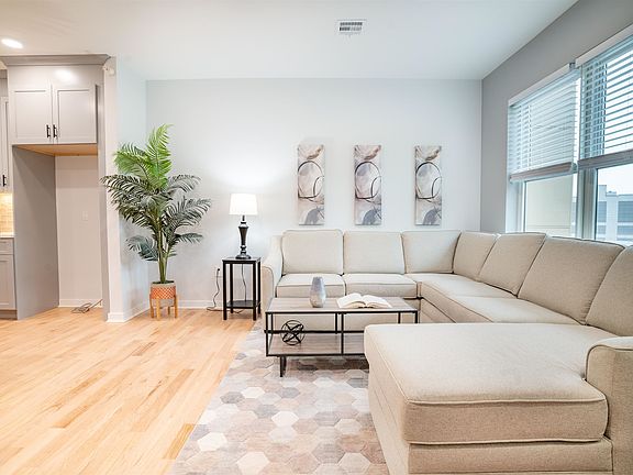2nd image of 660 Bloomfield Ave APT 302