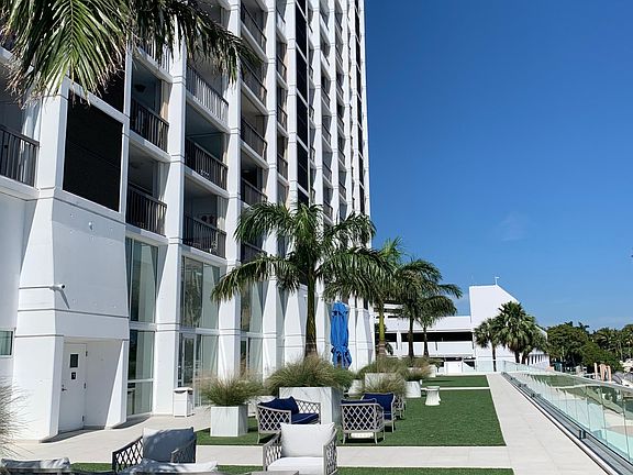East Terrace overlooking Palm Harbor Marina