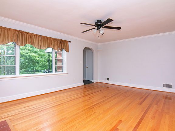 5th image of 3735 Martinell Ave