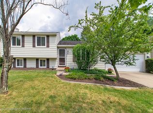 6286 Sunhollow Ln, Haslett, MI 48840