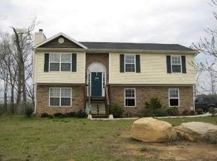 275 Jimmy Reynolds Dr, Jefferson, GA 30549
