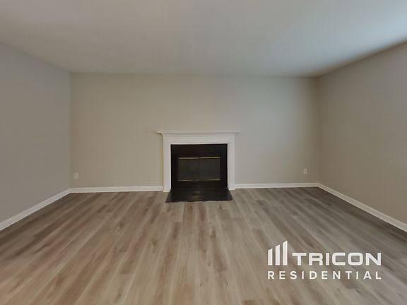 4th image of 832 Stonebridge Park Cir