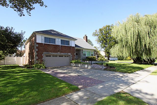 1st image of 609 Blair Dr