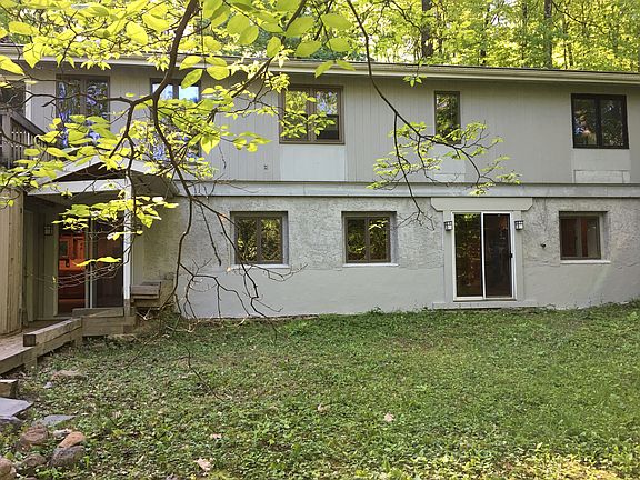 Downstairs Front yard
