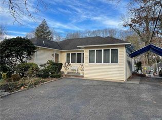 164 Landing Rd, Glen Cove, NY 11542