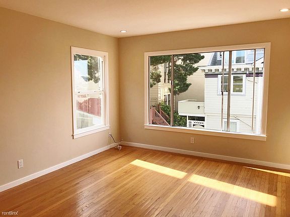 3rd image of 250 Castro St APT 8