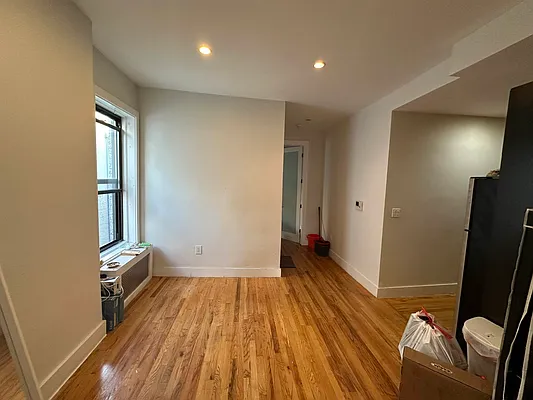 Rented by Yup Realty LLC | media 7