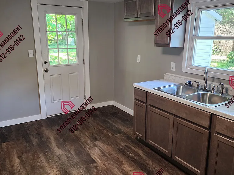 1010 Stewart Ave — Photo 10