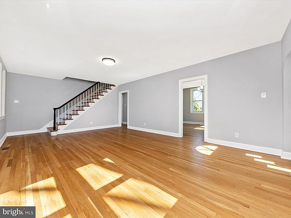 4th image of 728 Northern Ave