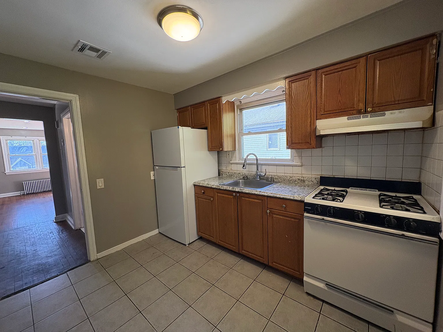 1 bed, 950 sqft, $1,695 — Photo 3
