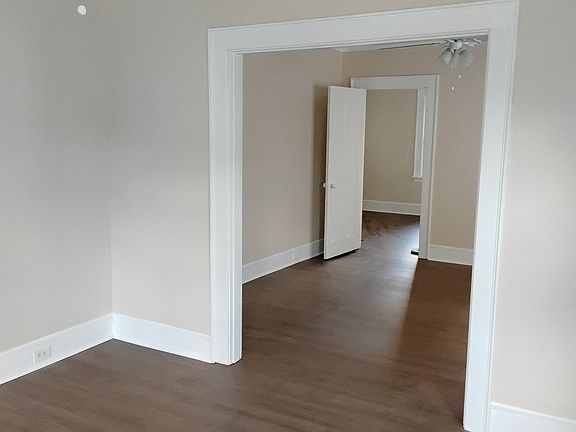 5th image of 4832 Poplar St Unit 1