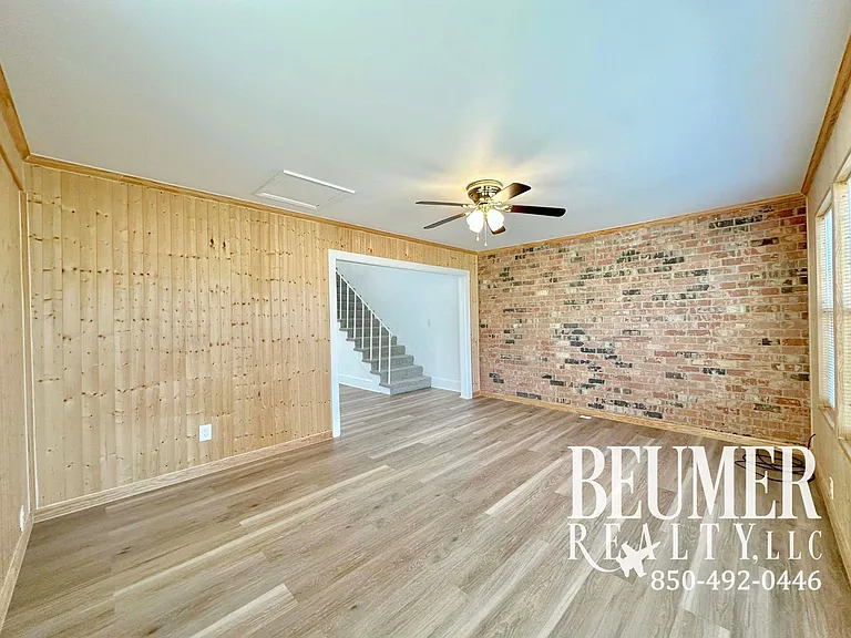 4833 Huron Dr — Photo 8