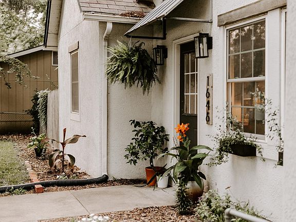 Cool landscaping!