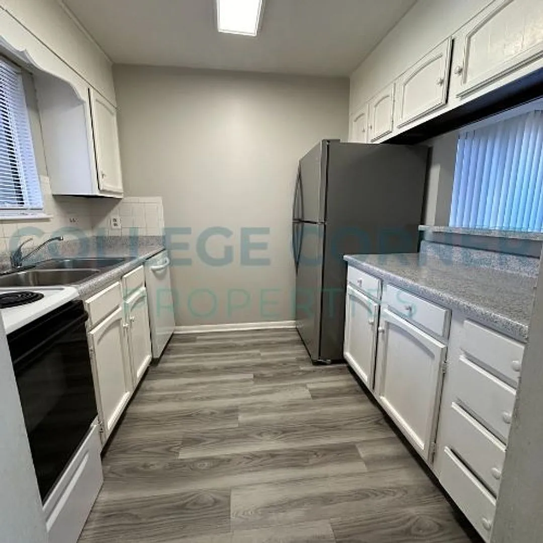 130 Cedar Cove - Winston Salem, N.C. 27104 — Photo 3