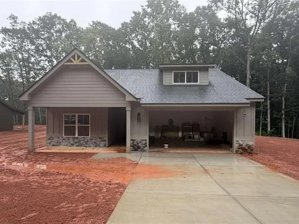 61 Hazel Ln, Bremen, GA 30110