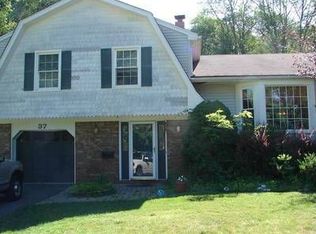 37 Signal Hill Trl, Sparta, NJ 07871