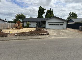 389 NE Evergreen Ct, Dallas, OR 97338