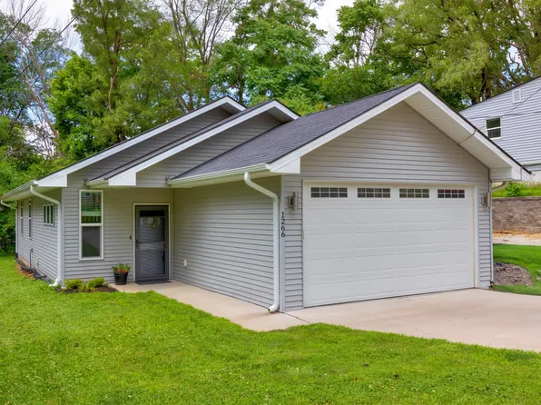 1266 E 36th Ct, Des Moines, IA 50317