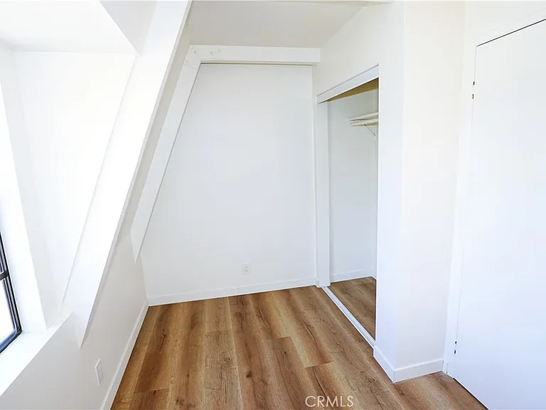 2615 Manhattan Ave — Photo 22