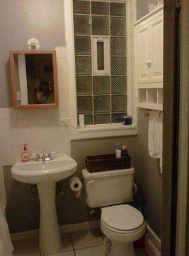 Bathroom (dark pic)