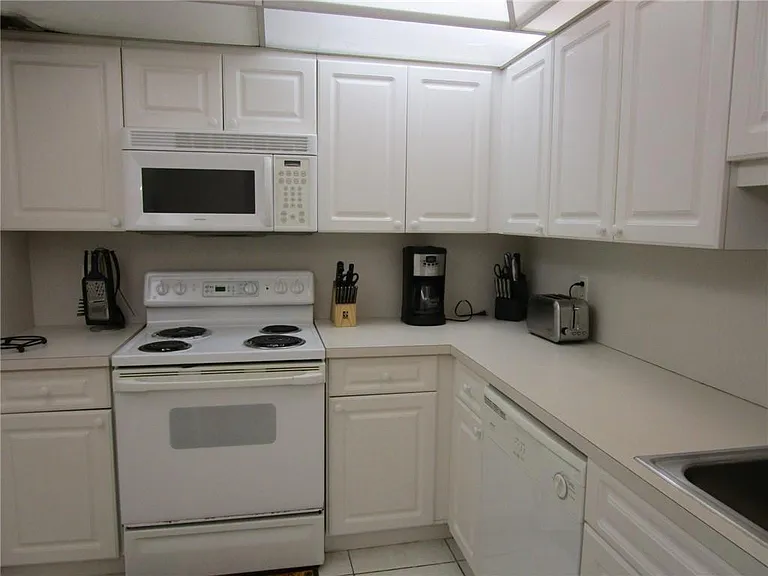 405 N Ocean Blvd #1225 — Photo 18