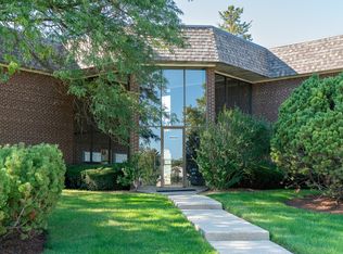3N550 Crown Rd APT 9, Elmhurst, IL 60126