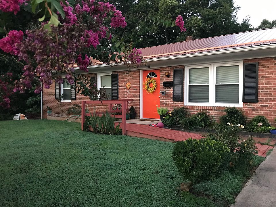 1st image of 211 Spainhour St