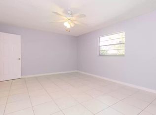 4606 Country Club Blvd, Cape Coral, FL 33904