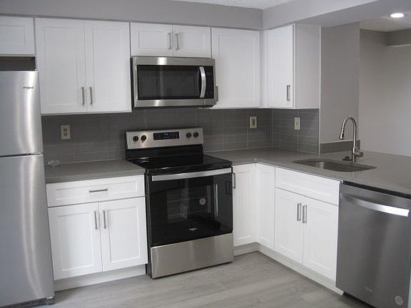 4th image of 1328 E Spring Meadow Ct