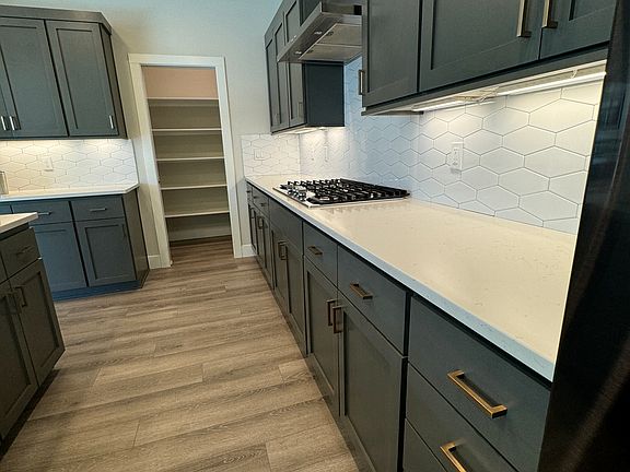 4th image of 4054 SE 78th Ave