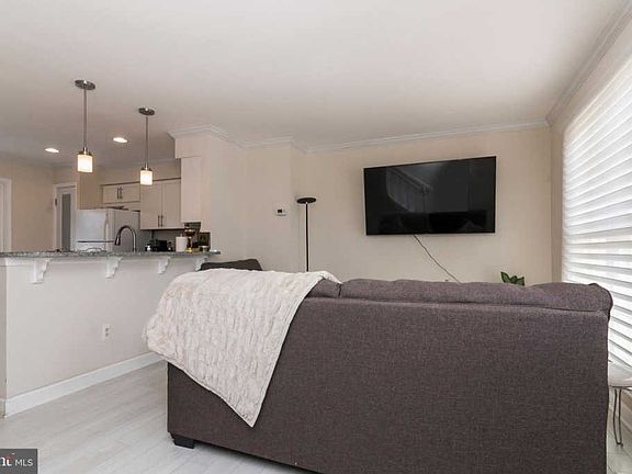 4th image of 14709 Green Park Way