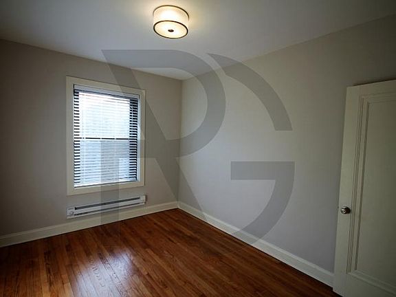 5th image of 2319 N Rockwell St APT 2A