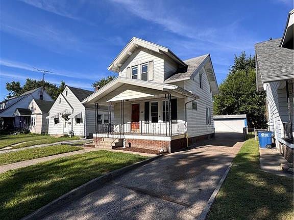 3rd image of 576 Bronx Dr