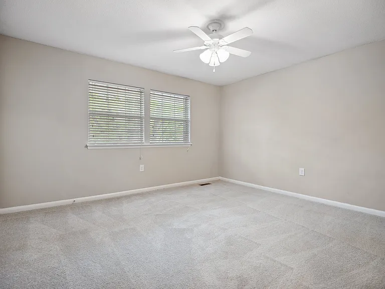 Sumter Square Apartments — Photo 27